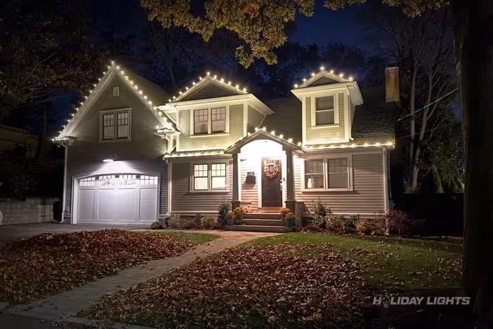 Residential holiday lights installation in Delaware